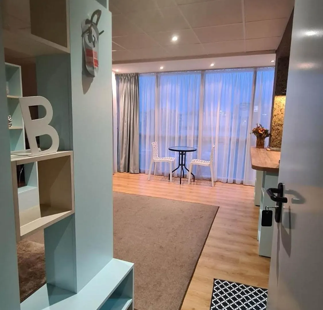 Hotel City Burgas 2*,